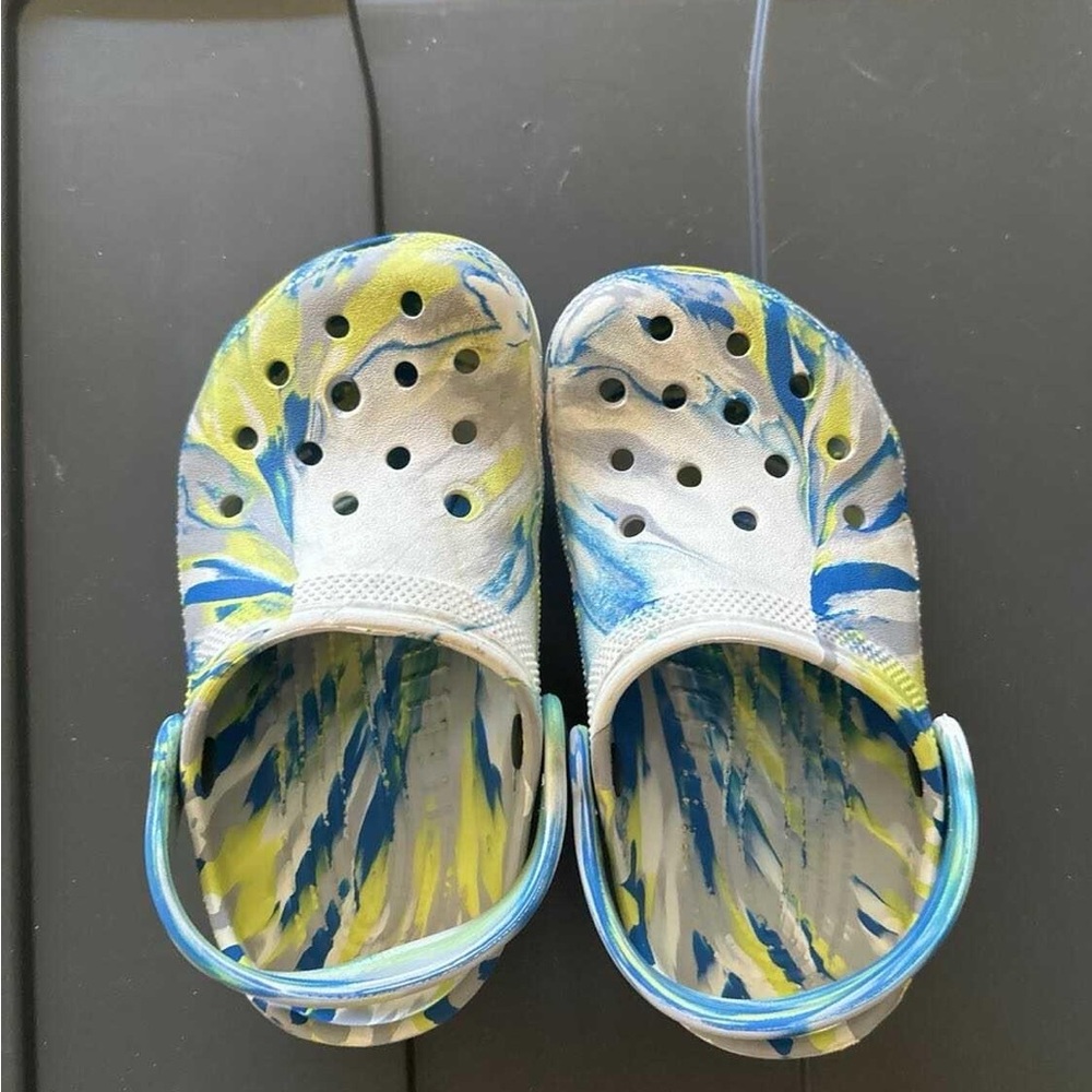 Crocs